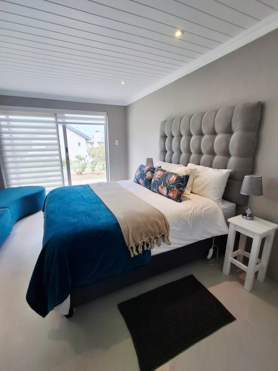 4 Bedroom Property for Sale in Struisbaai Western Cape